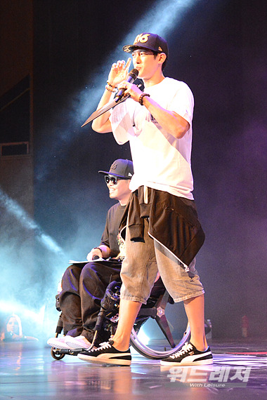 r16_�����_mc go.jpg