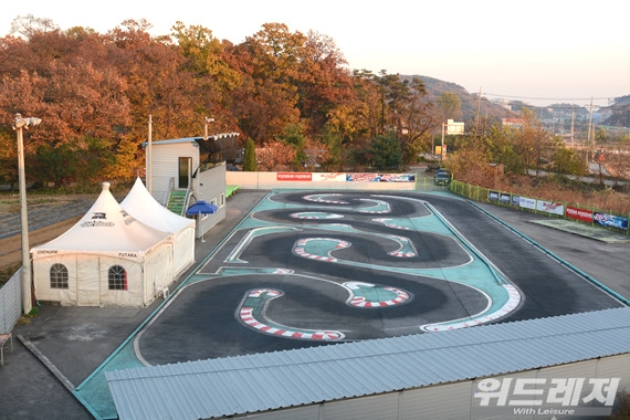 j-raceway źŶ.jpg