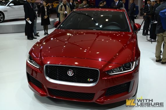 Jaguar xe s (1).jpg