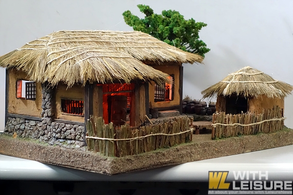 Thatched House_74.jpg